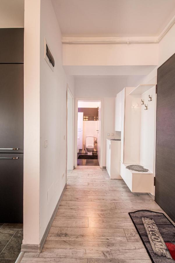 2-Room Penthouse Plaza Residence P1 Bukarest Kültér fotó